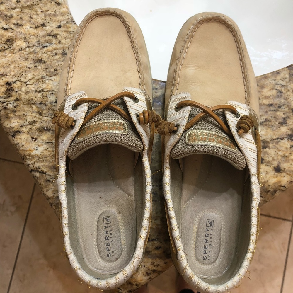 Women’s sperry boat shoes